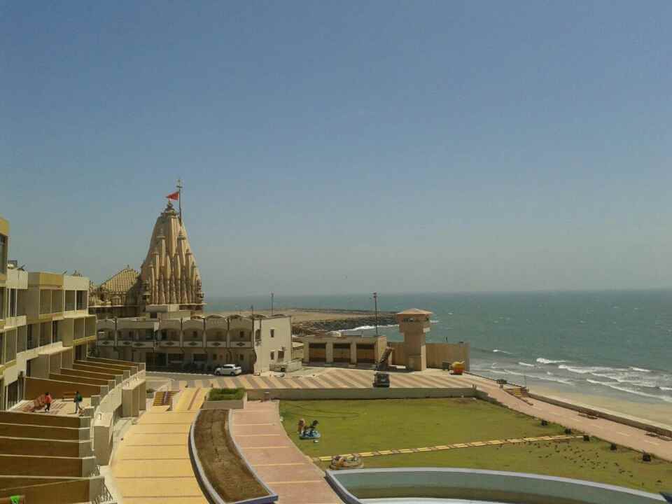 Ahmedabad to Somnath Car Hire Services