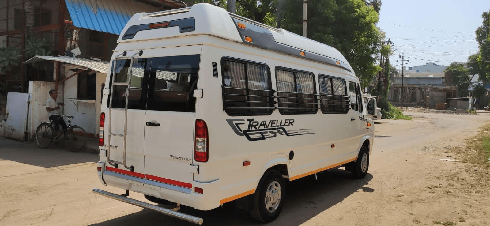 Hire 14 & 17 Seater Tempo Traveller
